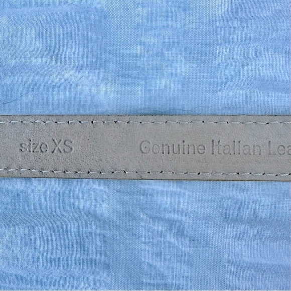 Banana Republic Italian Croc Embossed Leather Belt Yellow | Gold XS - Picture 3 of 9